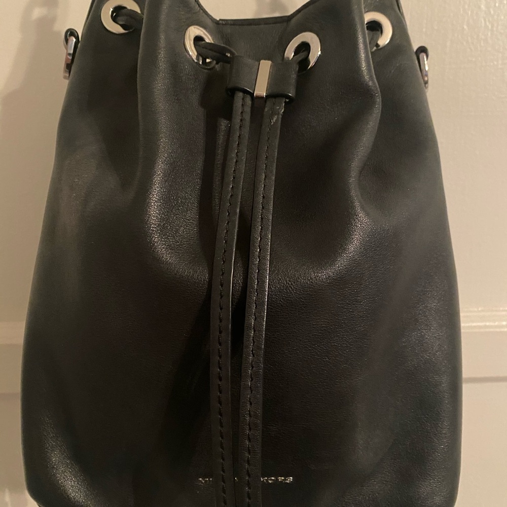 MICHEAL KORS Bucket Bag